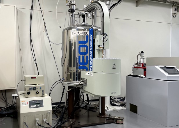 核磁気共鳴装置 NMR