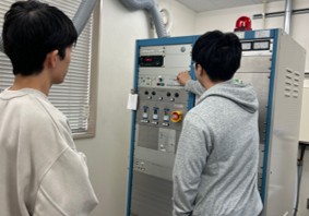 イオンプレーティング装置の写真